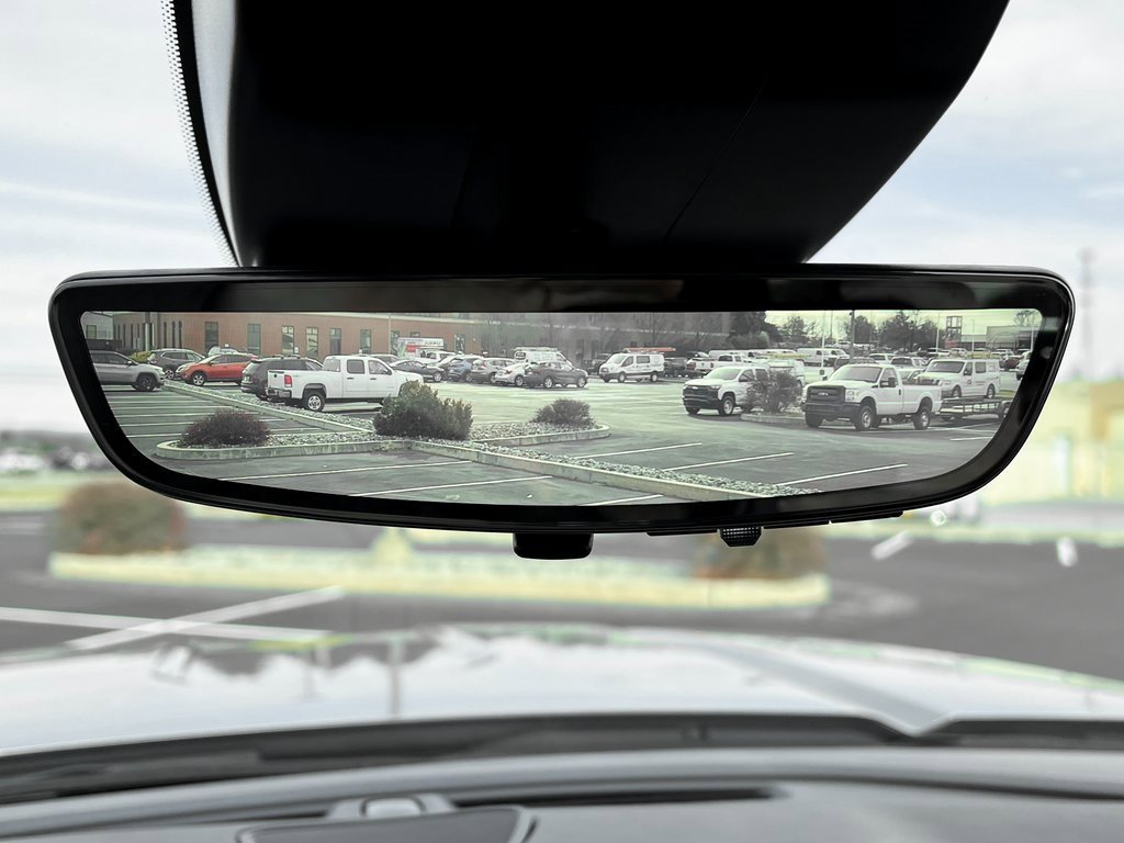 Used 2025 GMC Sierra 3500 Denali Ultimate image 9