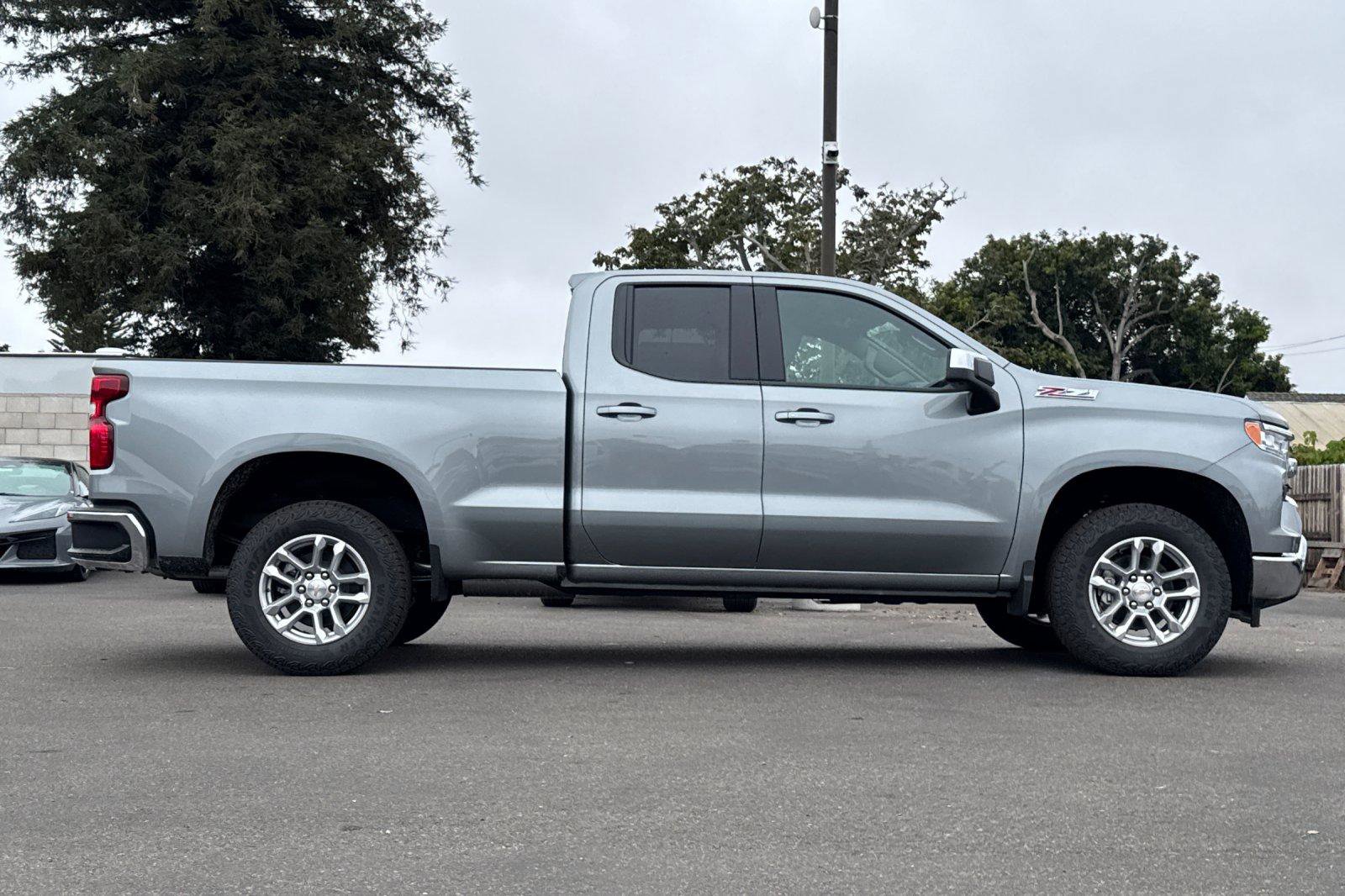 New 2026 Chevrolet Silverado 1500 LT image 3