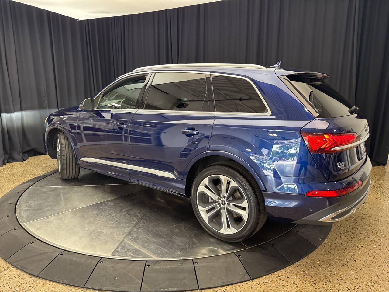 Used 2023 Audi Q7 3.0T Premium Plus w/ Premium Plus Package AWD/4WD image 5