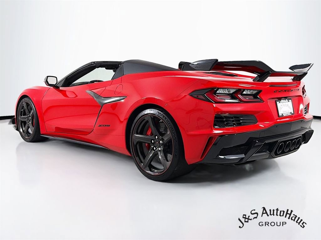Used 2024 Chevrolet Corvette Z06 w/ Z07 Performance Package RWD image 5