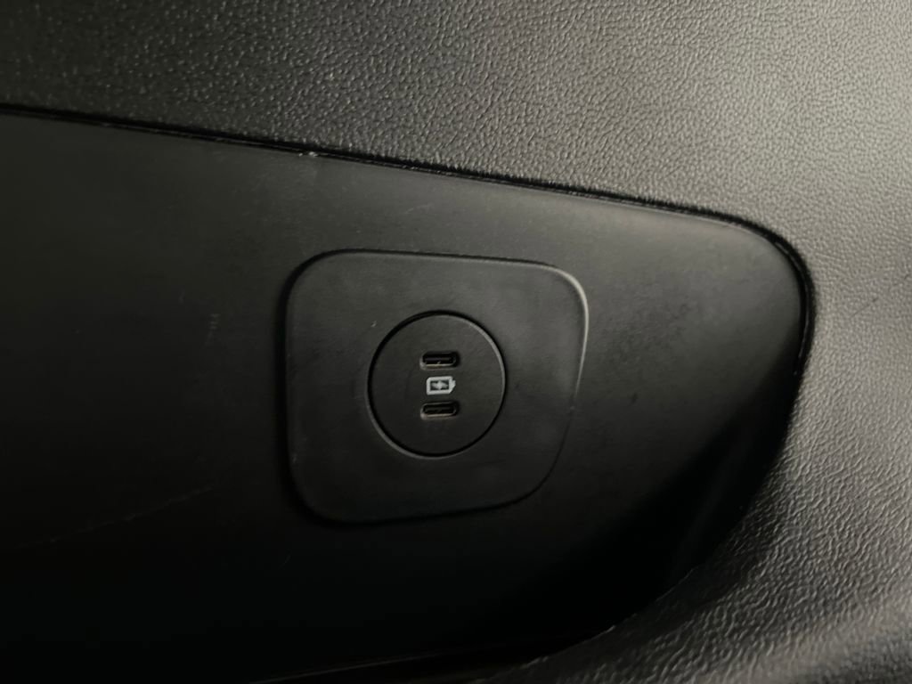 Used 2025 Ford Explorer ST-Line w/ ST-Line Street Pack image 32