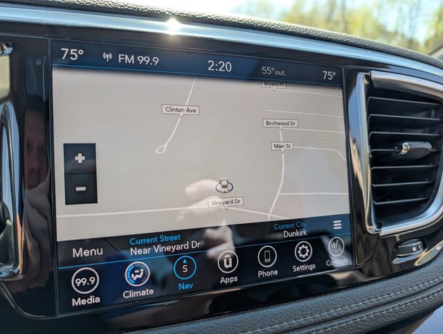 Used 2020 Chrysler Pacifica Limited w/ Advanced Safetytec Group FWD image 29