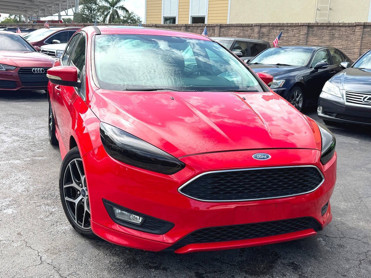 Used 2015 Ford Focus SE w/ SE Ecoboost Package FWD image 8