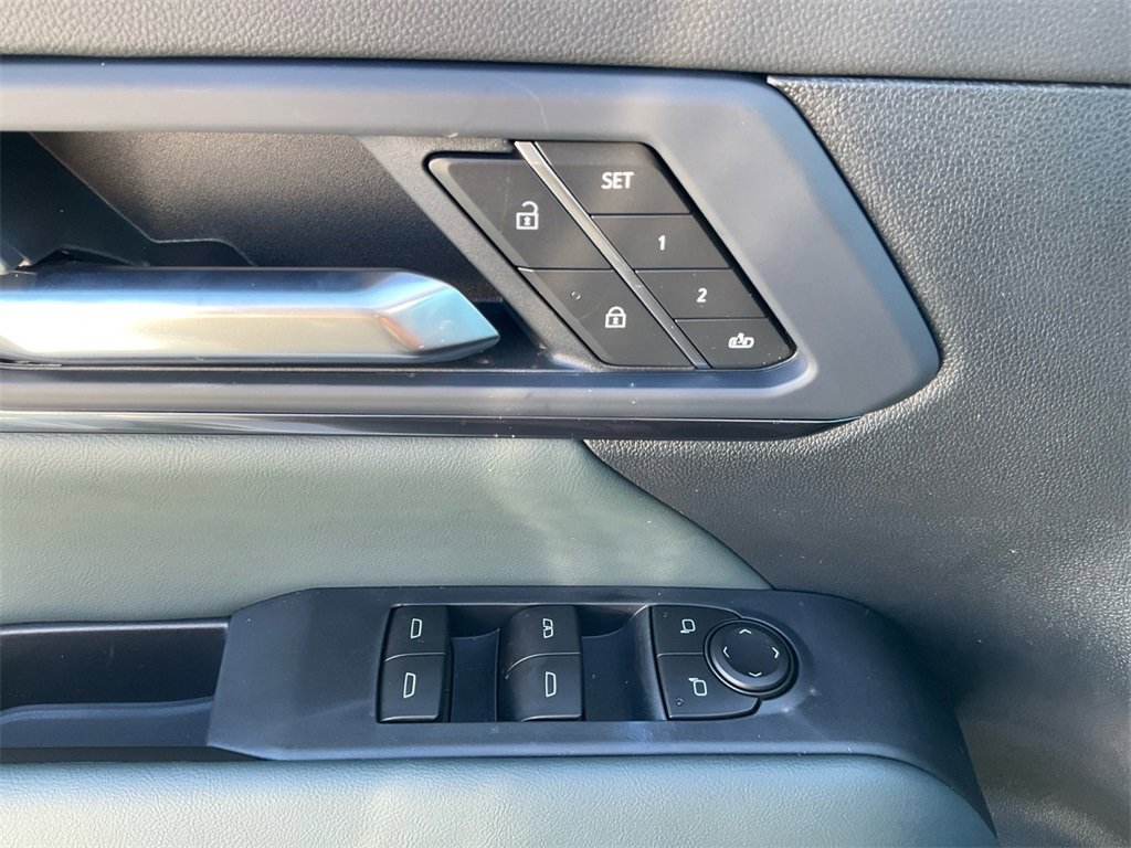 New 2026 GMC Terrain AT4 w/ Convenience Package III image 27