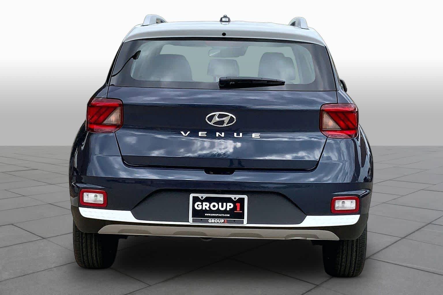 New 2026 Hyundai Venue SEL FWD image 4