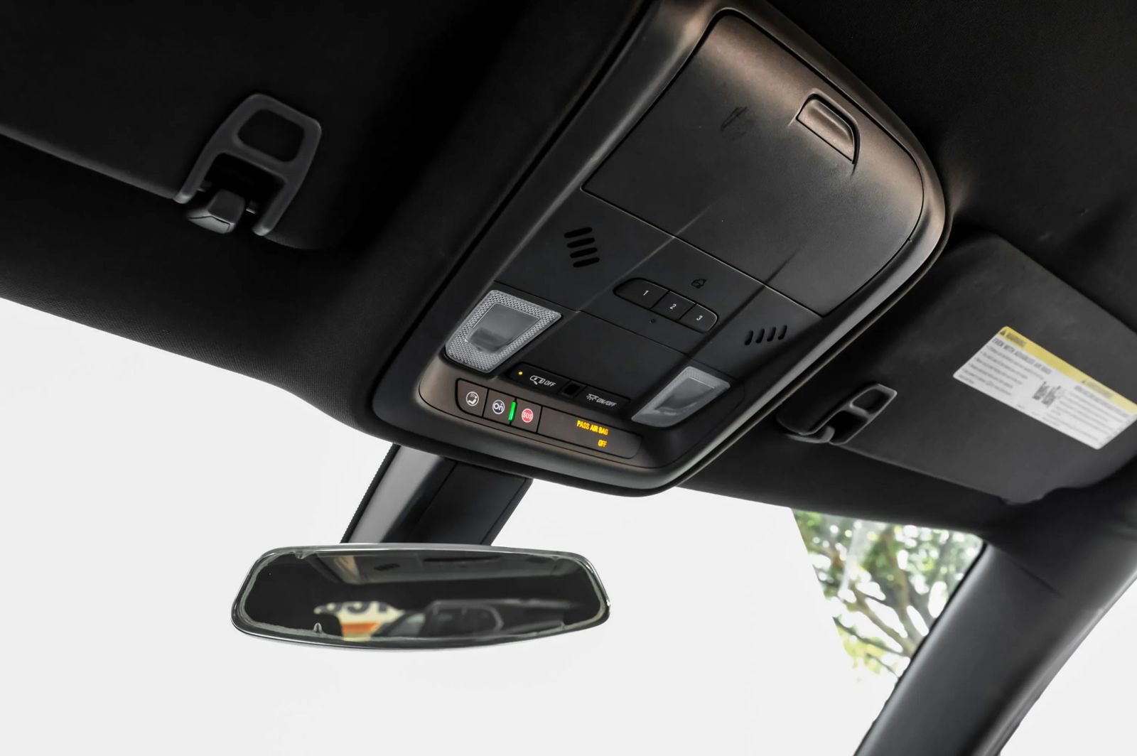 Used 2018 Cadillac XT5 FWD image 37