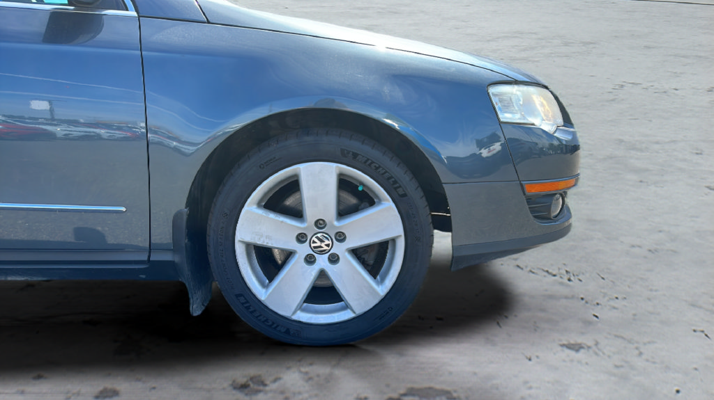 Used 2009 Volkswagen Passat Komfort FWD image 46