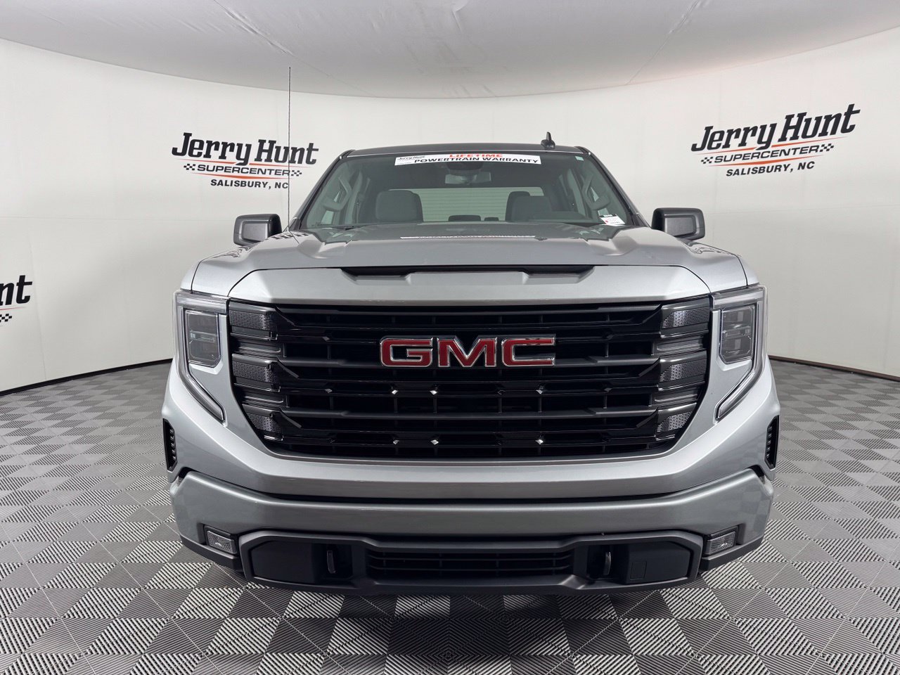 Used 2024 GMC Sierra 1500 Elevation AWD/4WD image 4