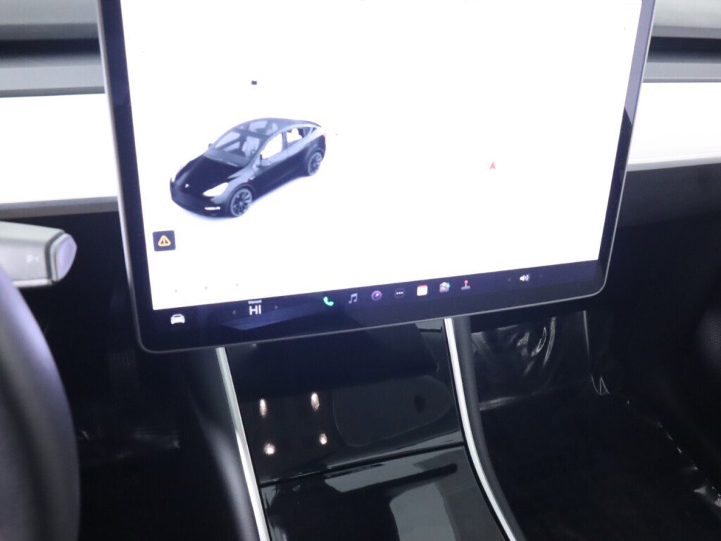 Used 2020 Tesla Model Y Long Range image 13