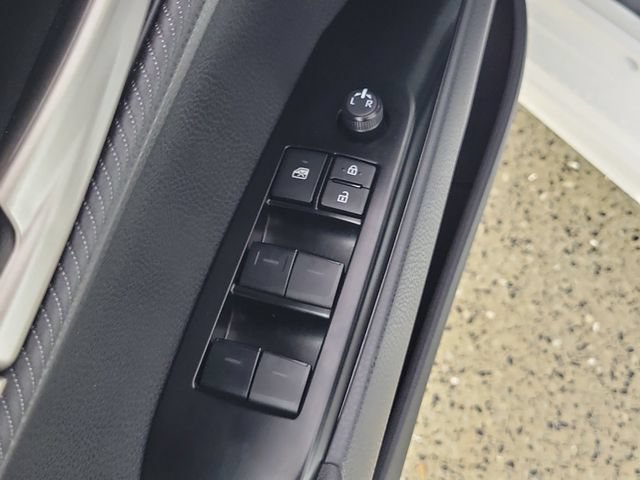 Used 2026 Toyota Camry SE FWD image 22