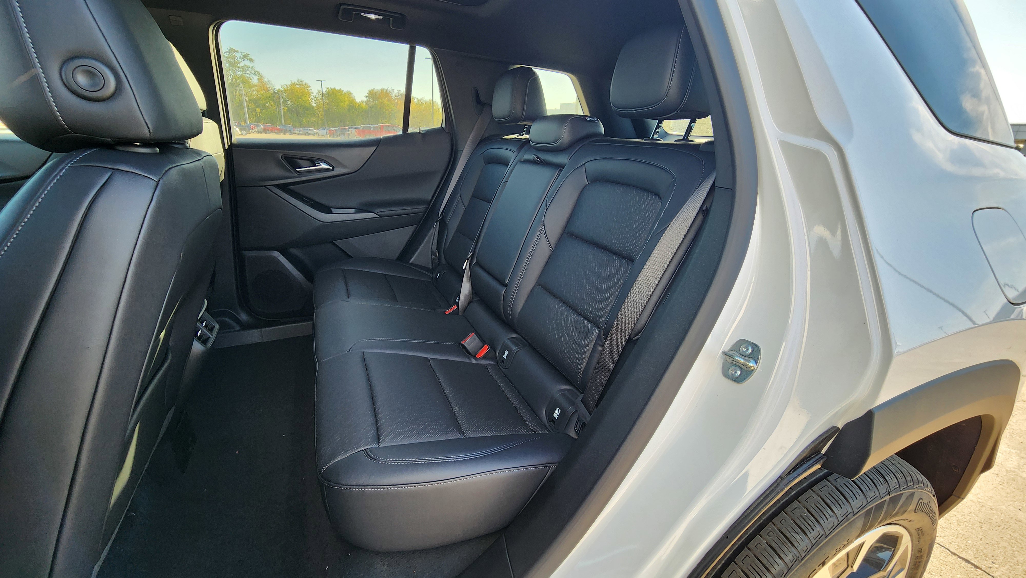 New 2026 Chevrolet Equinox LT w/ Convenience Package II image 16