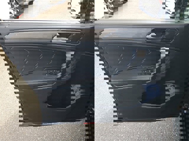 Certified 2022 Volkswagen Tiguan SE image 14