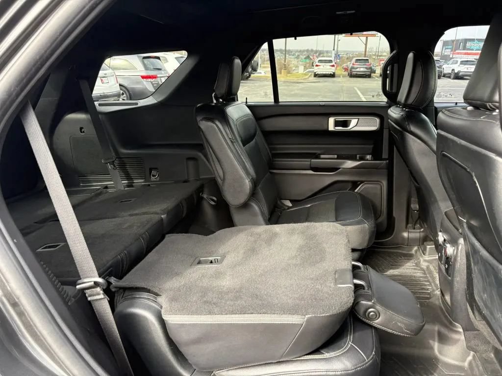 Used 2020 Ford Explorer Limited AWD/4WD image 23