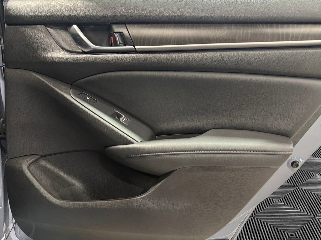 Used 2022 Honda Accord Touring image 15