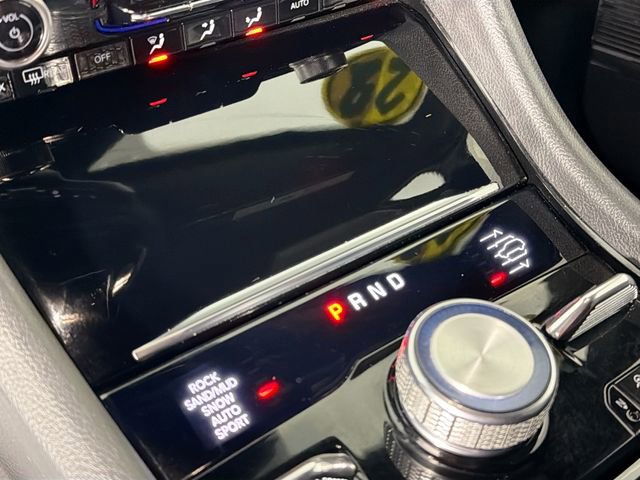 Used 2022 Jeep Grand Cherokee L Overland w/ Luxury Tech Group IV AWD/4WD image 17