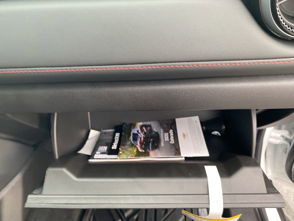 New 2025 Chevrolet Colorado Z71 w/ Technology Package image 35