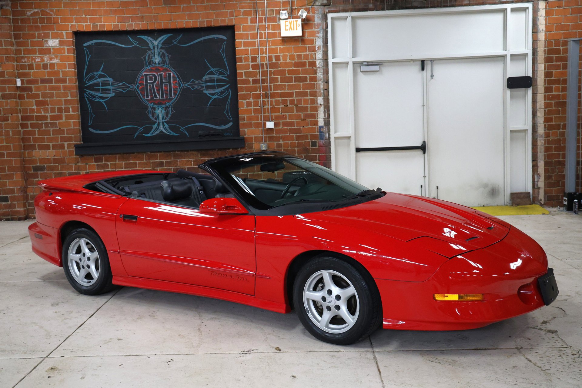 Used 1995 Pontiac Firebird Trans Am image 2