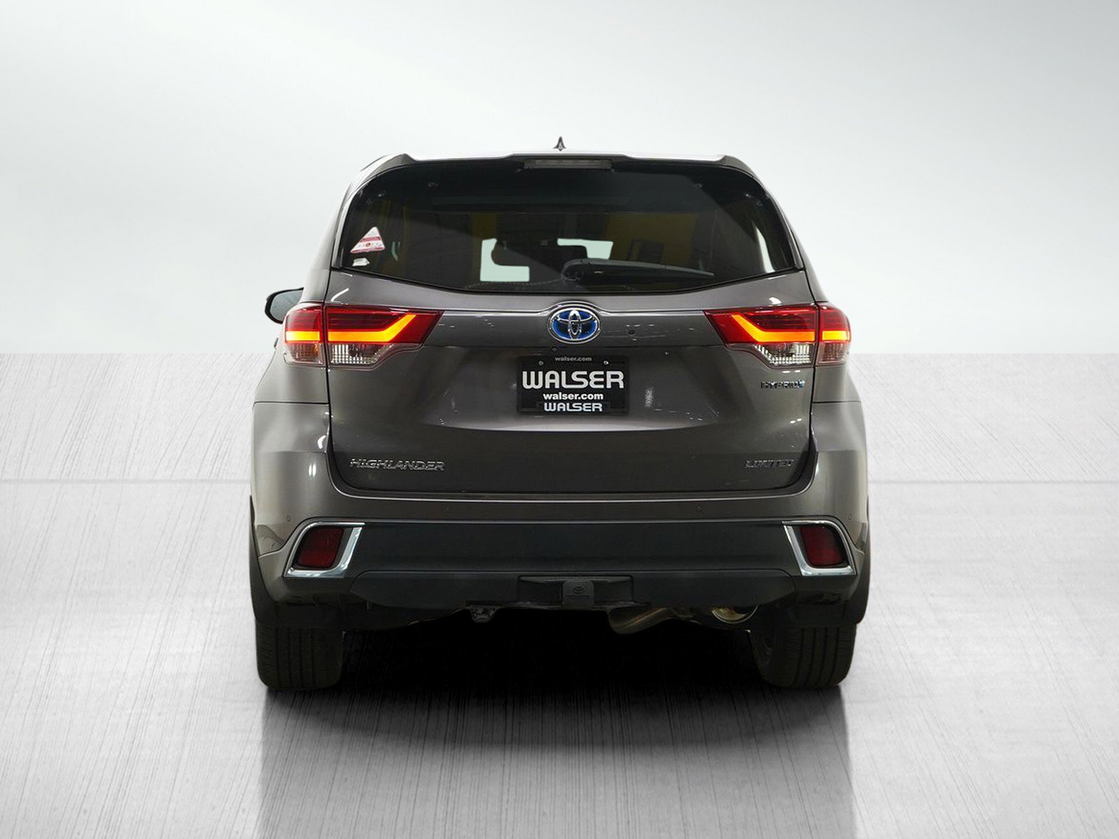 Used 2019 Toyota Highlander Limited Platinum AWD/4WD image 4