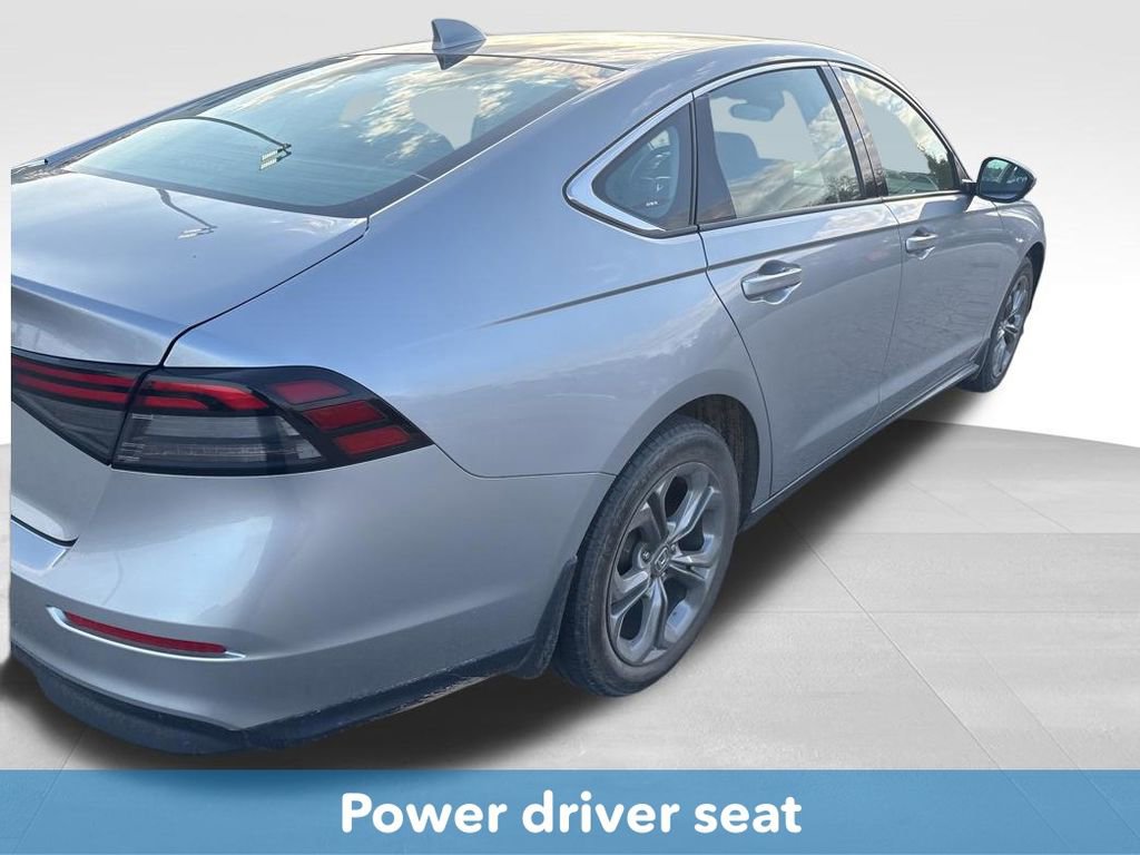Used 2023 Honda Accord EX image 9