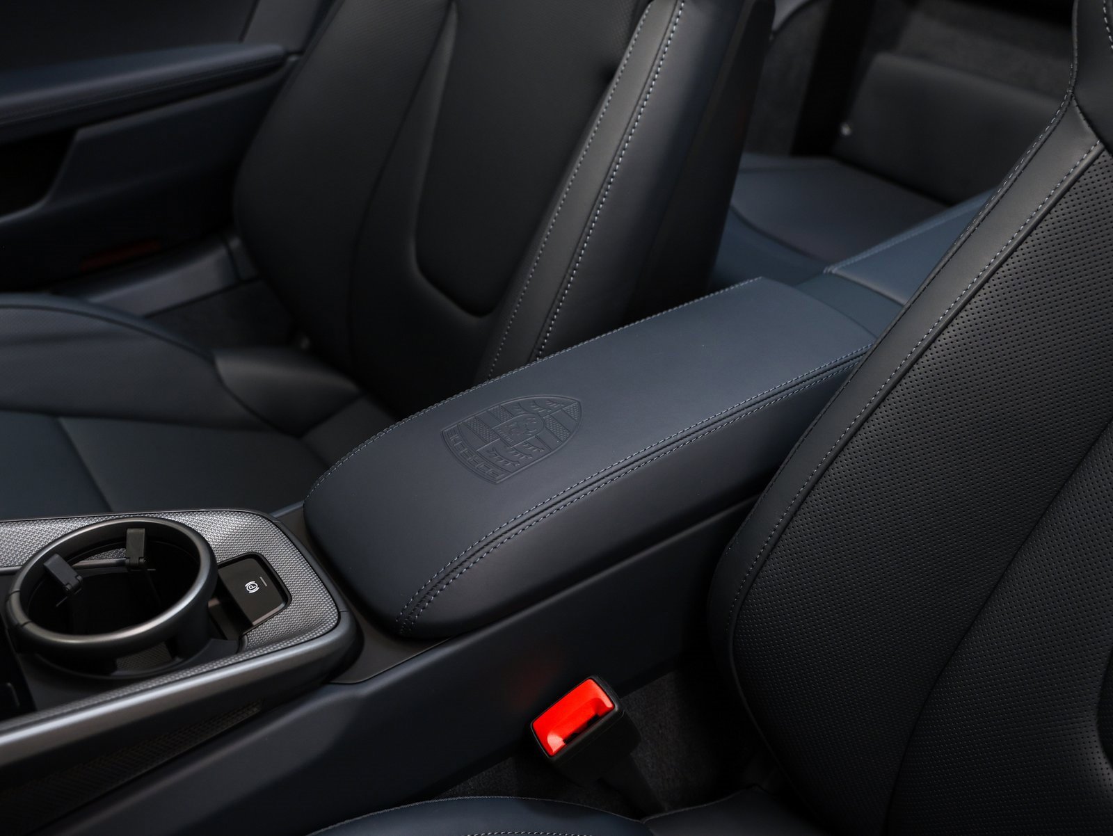 Used 2025 Porsche 911 Carrera image 44