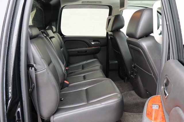Used 2013 Chevrolet Avalanche LTZ image 10