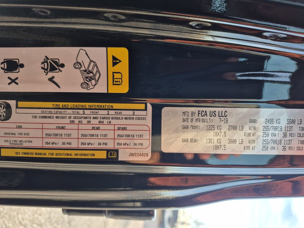 Used 2018 Jeep Wrangler Unlimited Sahara image 28