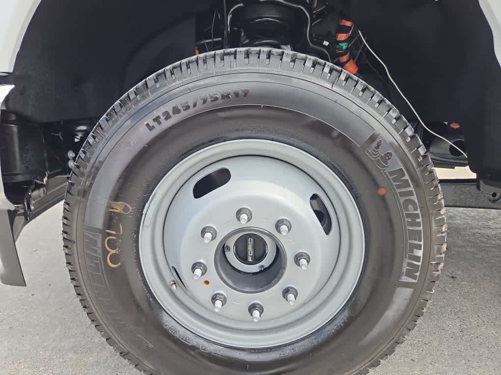New 2026 Ford F350 XL AWD/4WD image 9