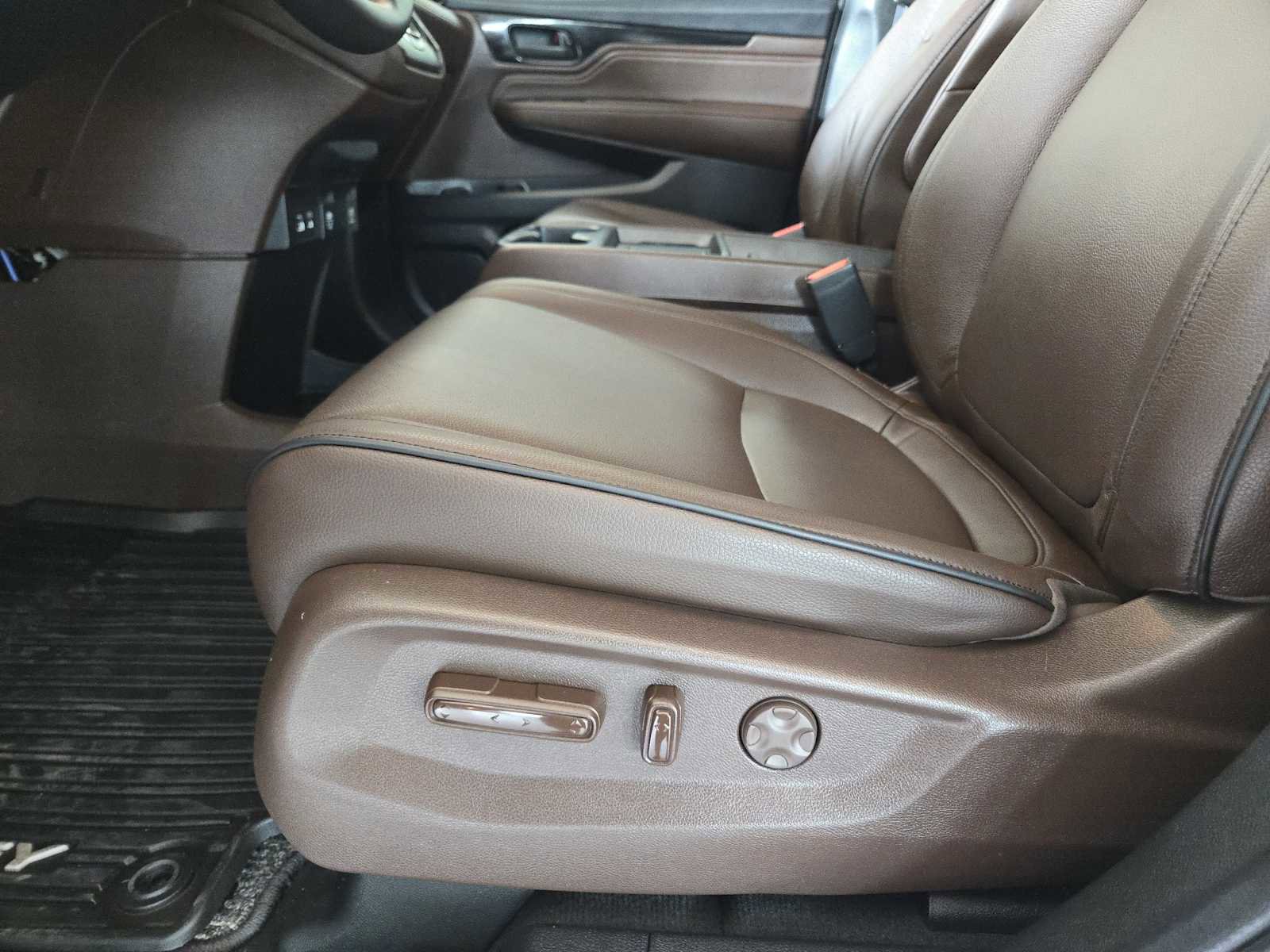 Used 2025 Honda Odyssey Touring image 21