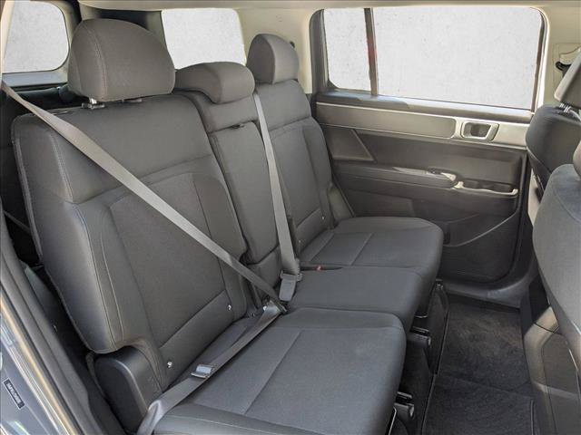Used 2025 Hyundai Santa Fe SE FWD image 22