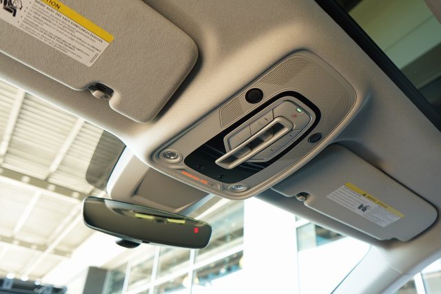 Used 2024 Chevrolet Traverse Z71 w/ Enhanced Driving Package image 31