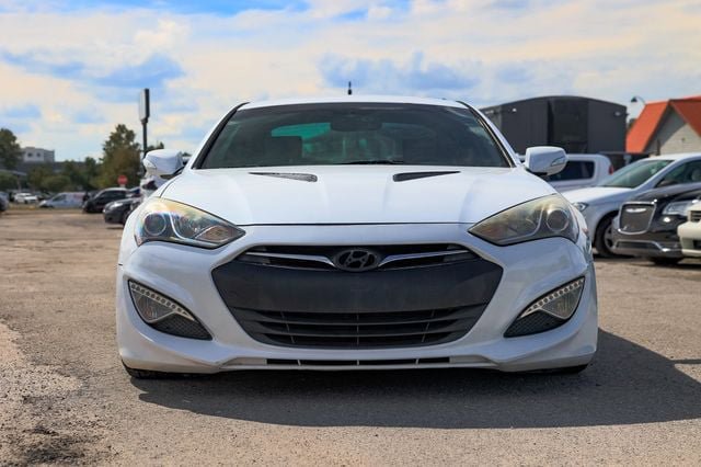 Used 2015 Hyundai Genesis 3.8 RWD image 19