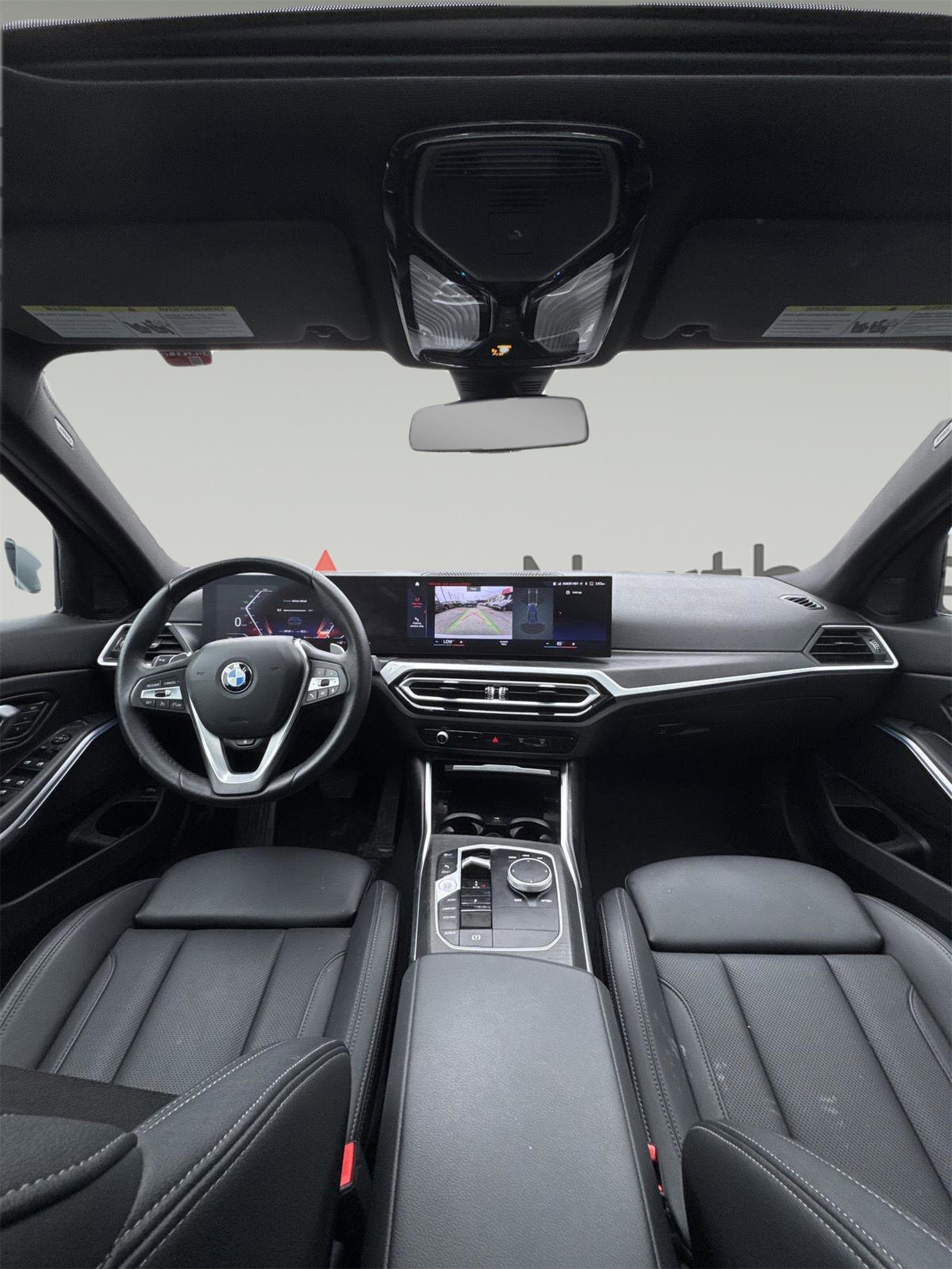 Used 2024 BMW 330i xDrive Sedan w/ Convenience Package image 30