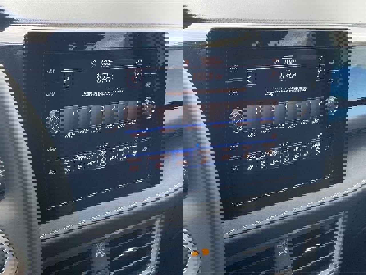 New 2026 Volkswagen Taos SE image 22