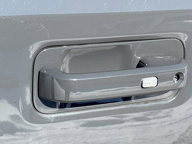 Used 2020 Ford F150 Raptor w/ Equipment Group 802A Luxury image 15