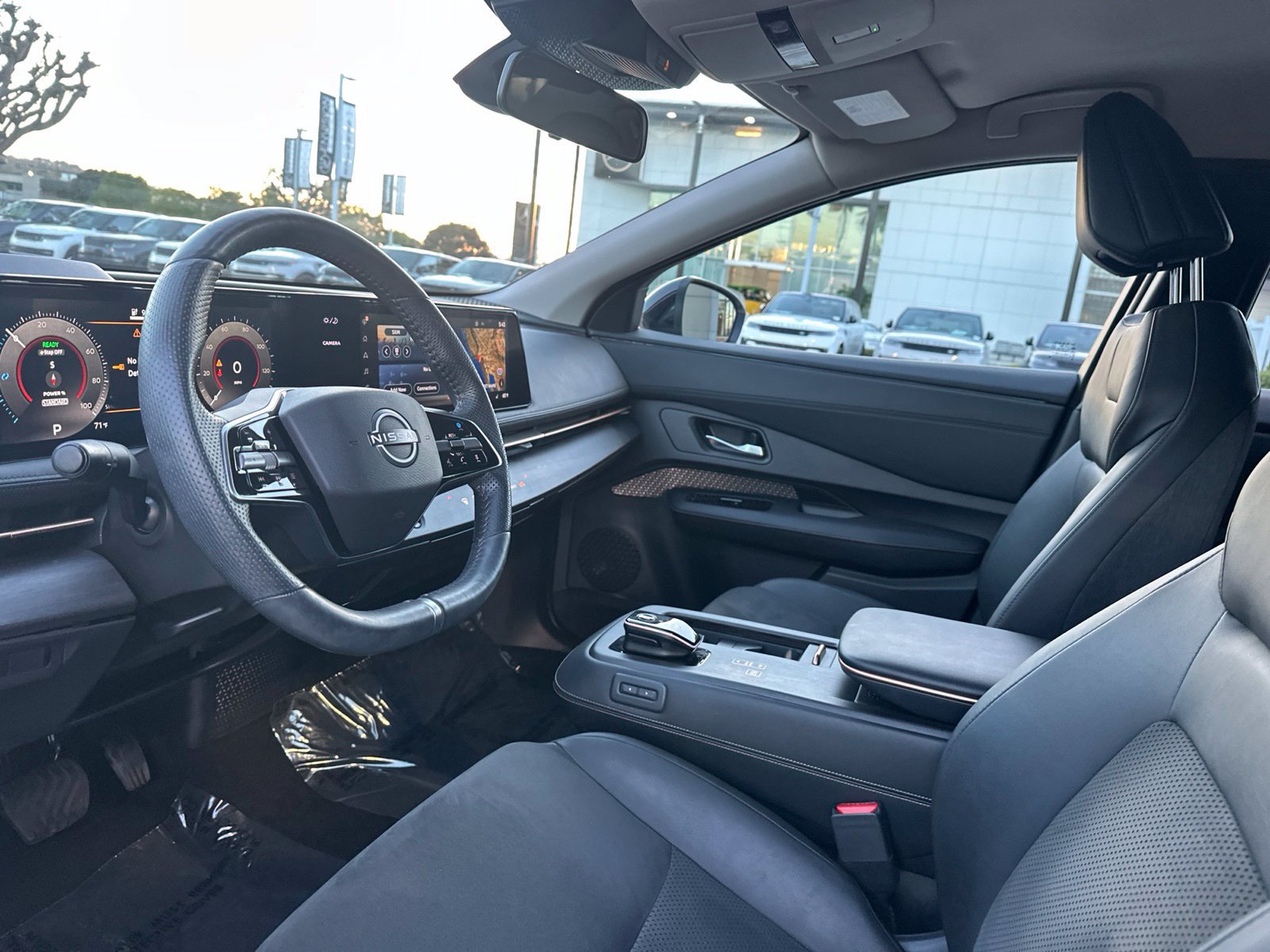 Used 2024 Nissan Ariya FWD image 8