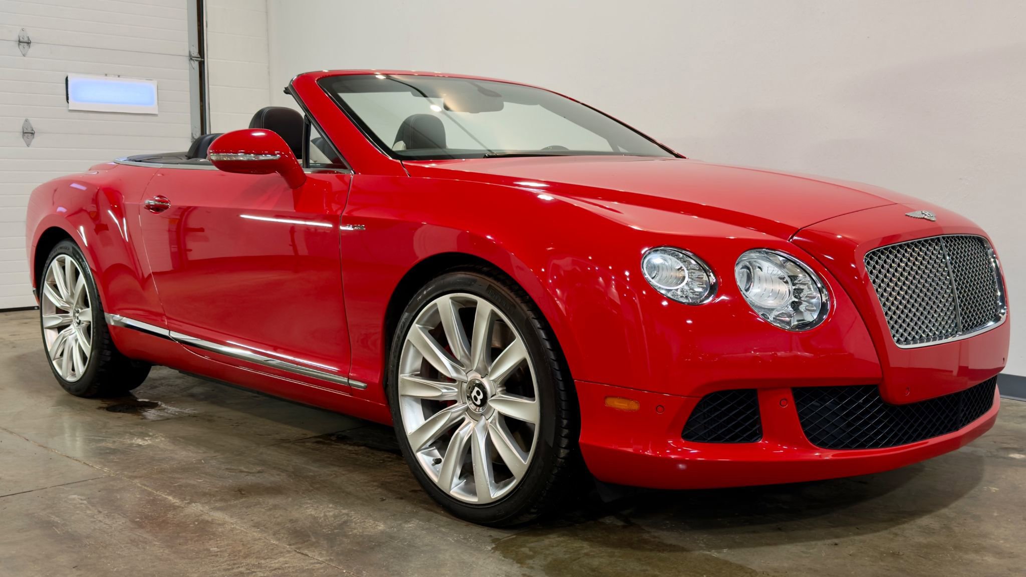 Used 2015 Bentley Continental GT image 1