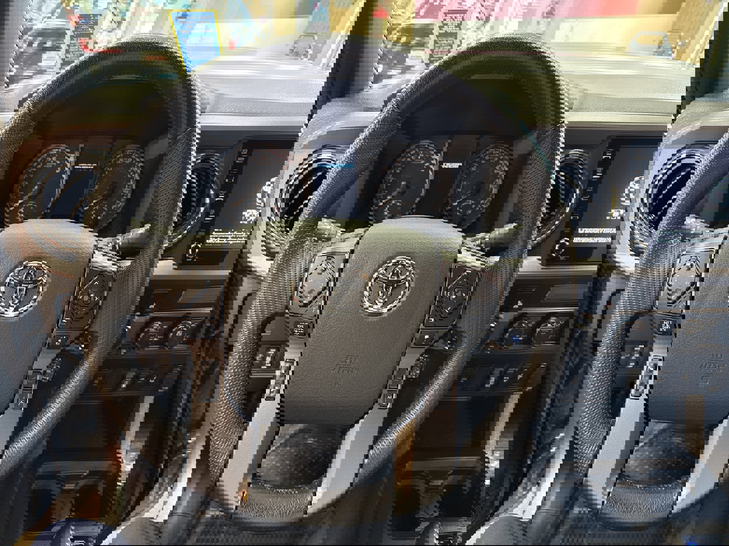 Used 2023 Toyota Tacoma TRD Sport image 28