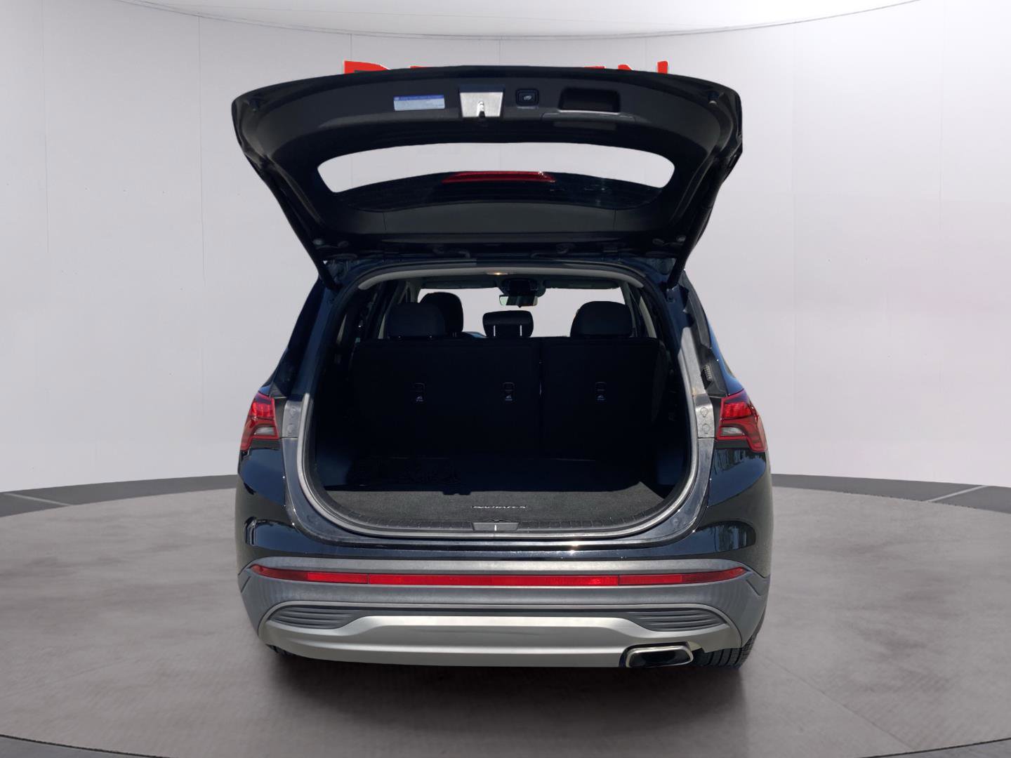 Used 2023 Hyundai Santa Fe SEL w/ Winter Weather Package image 33