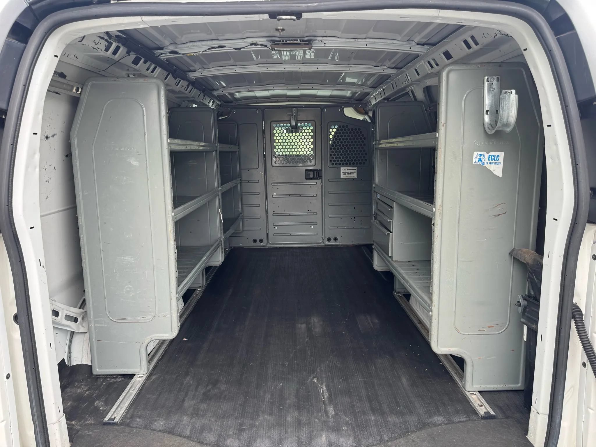 Used 2012 Chevrolet Express 2500 RWD image 17