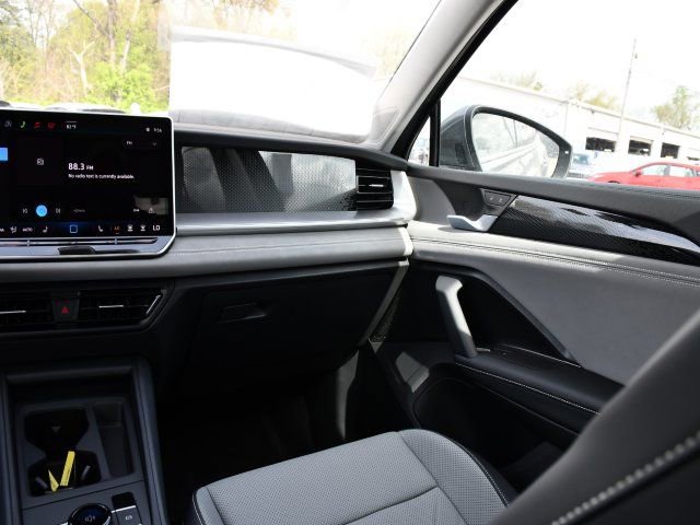 New 2026 Volkswagen Tiguan SE AWD/4WD image 18