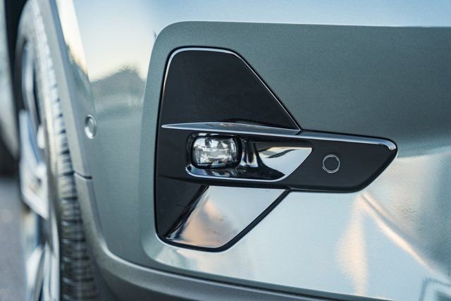New 2026 Volvo XC40 B5 Ultra w/ Protection Package Premier image 14