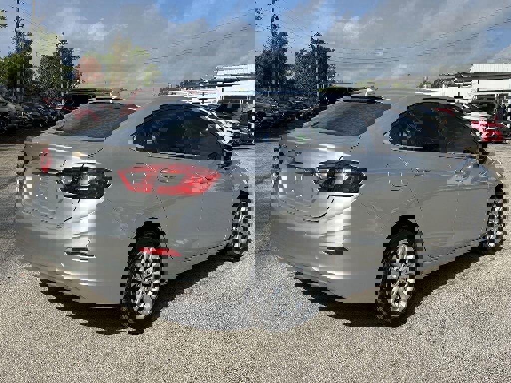 Used 2019 Chevrolet Cruze LT w/ Convenience Package image 5