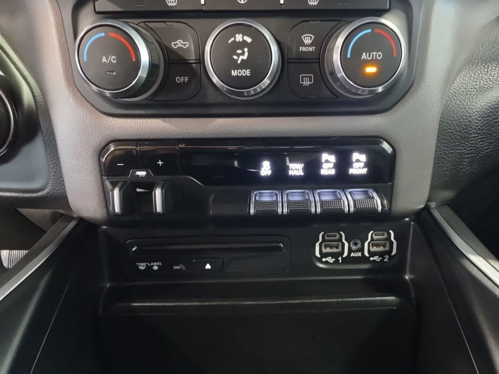Used 2019 RAM 1500 Big Horn AWD/4WD image 25