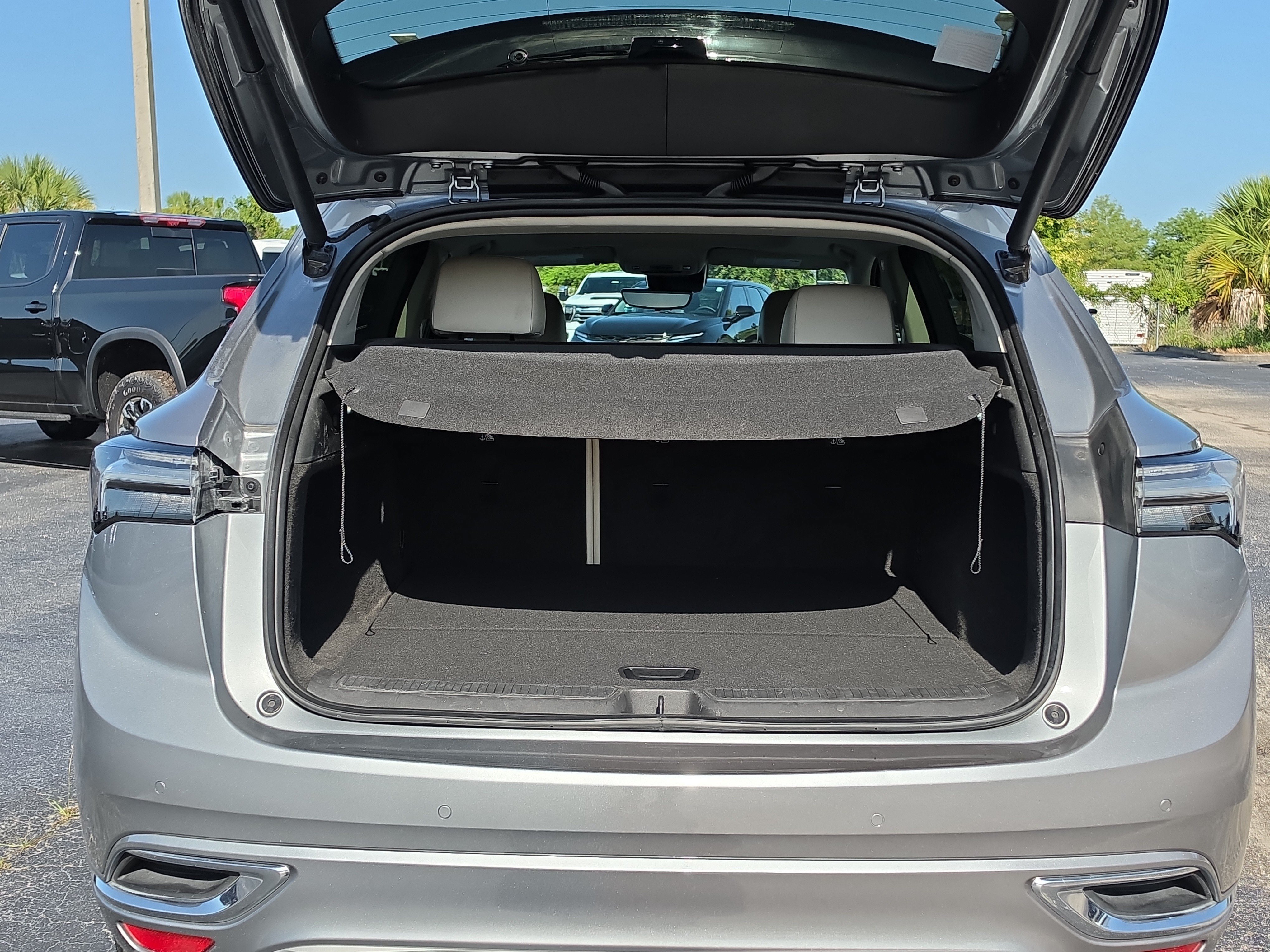 Certified 2023 Buick Envision Avenir FWD image 6