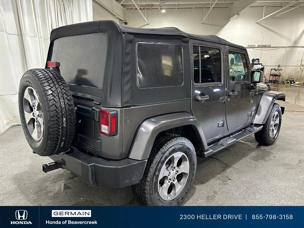 Used 2016 Jeep Wrangler Unlimited Sahara w/ Dual Top Group AWD/4WD image 8