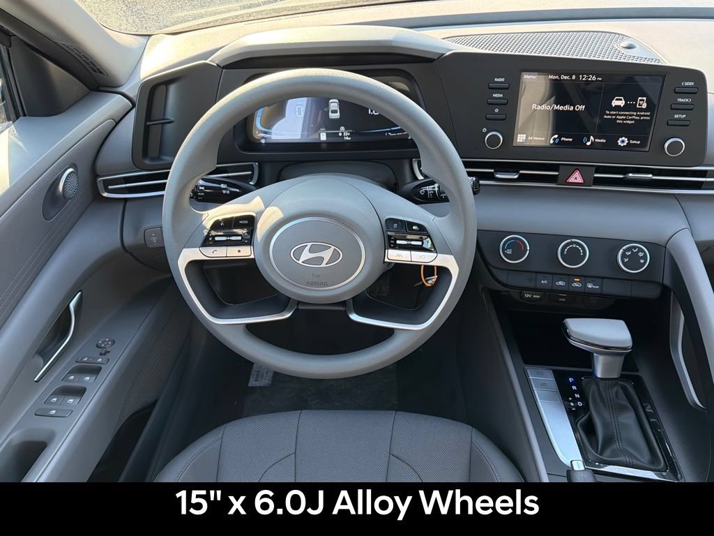 Used 2026 Hyundai Elantra SE FWD image 17