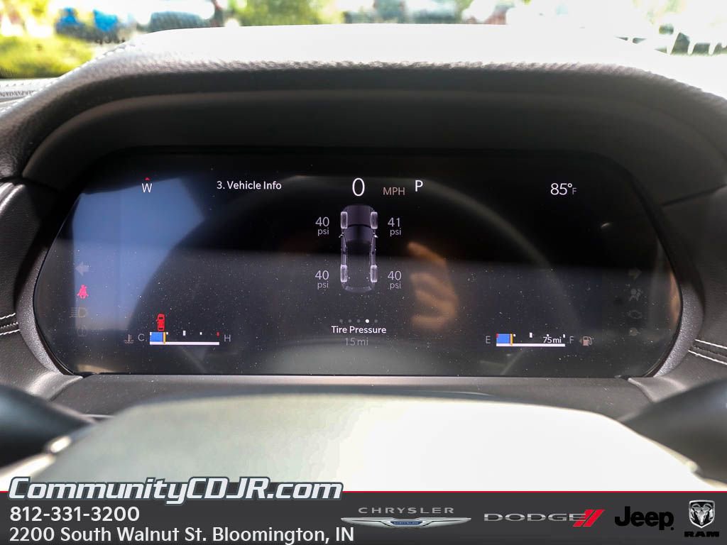 New 2025 Jeep Grand Cherokee Limited image 12