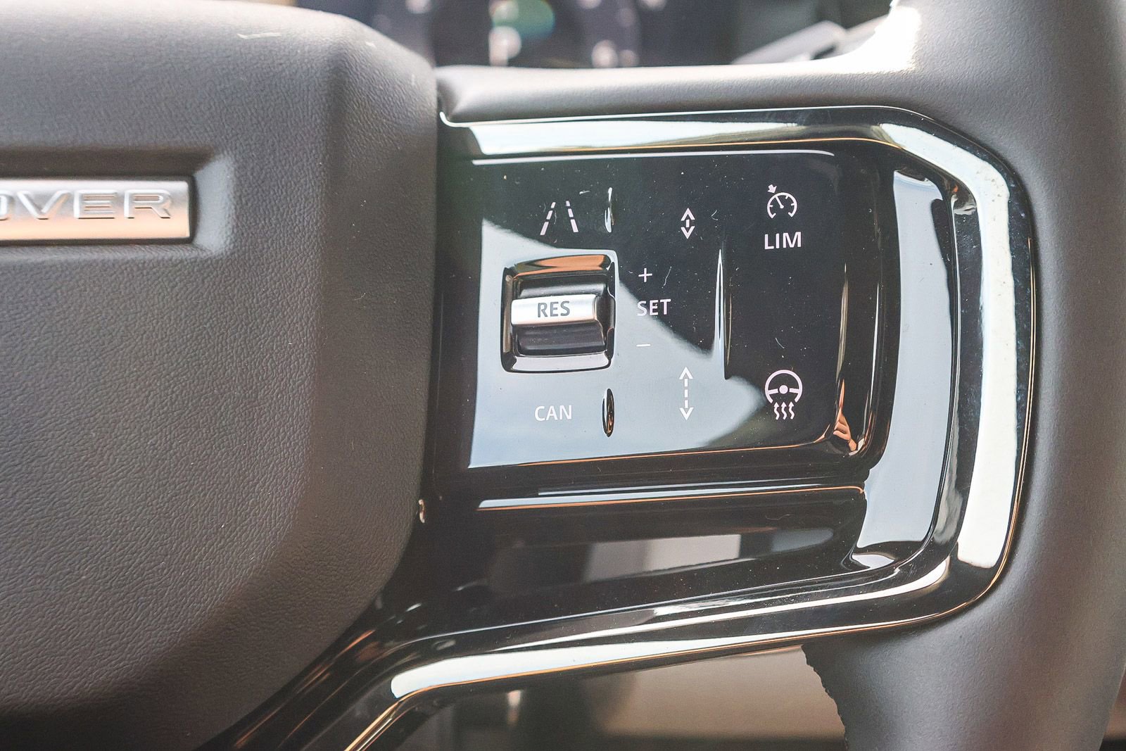 New 2026 Land Rover Range Rover Evoque Dynamic SE image 36