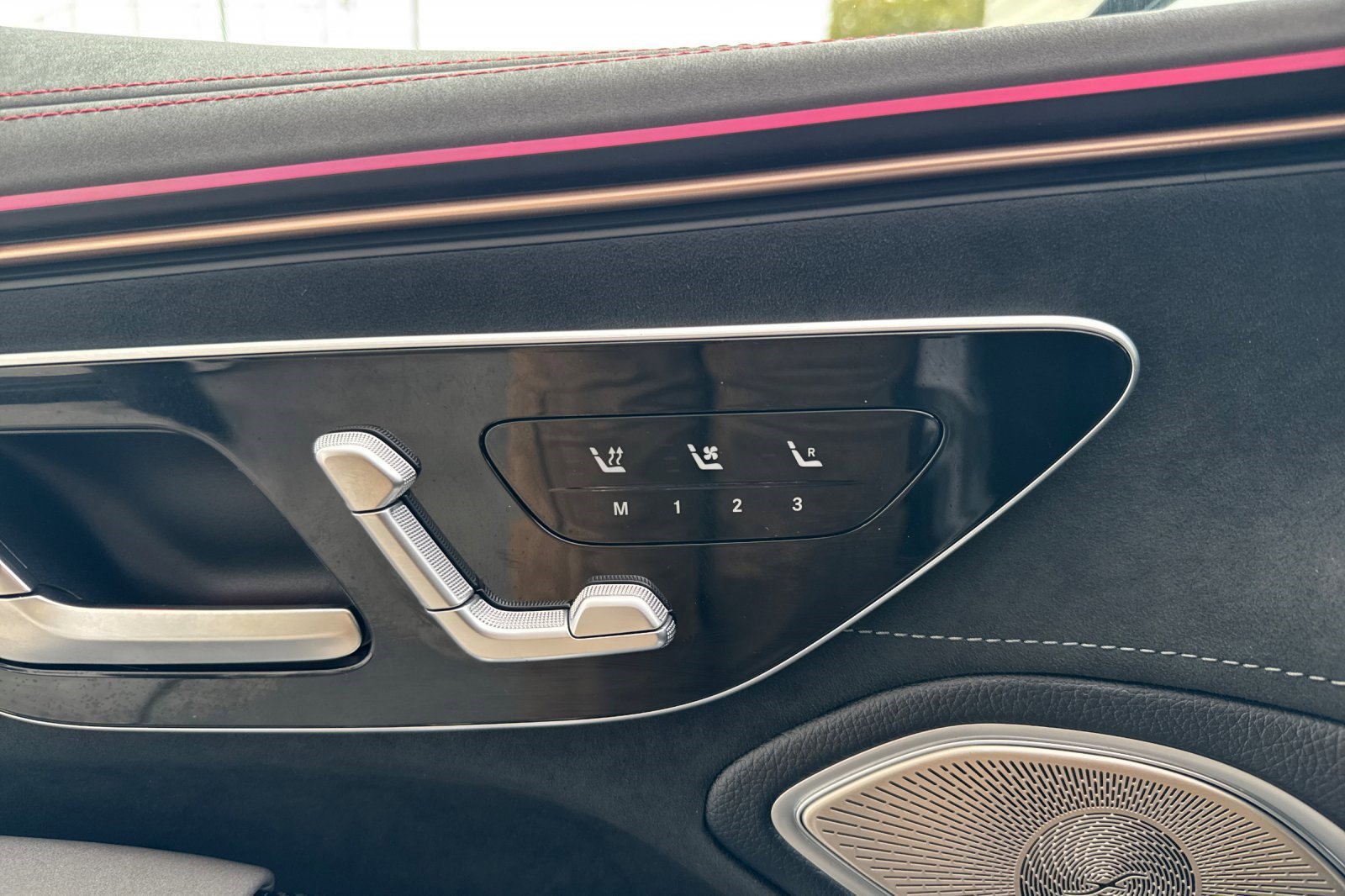 Certified 2022 Mercedes-Benz EQS AMG 4MATIC image 25