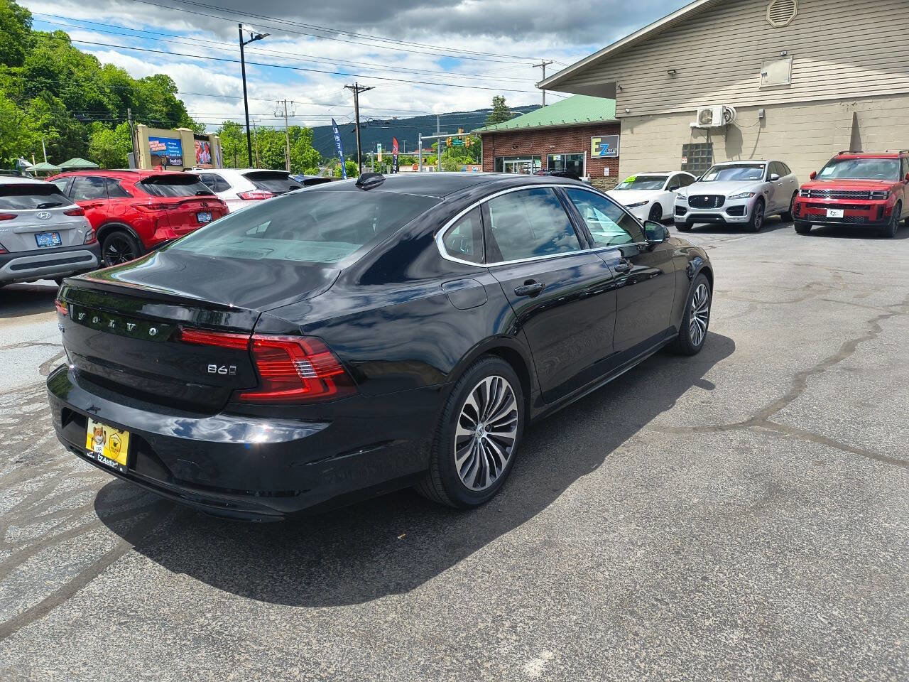 Used 2022 Volvo S90 B6 Momentum AWD/4WD image 7